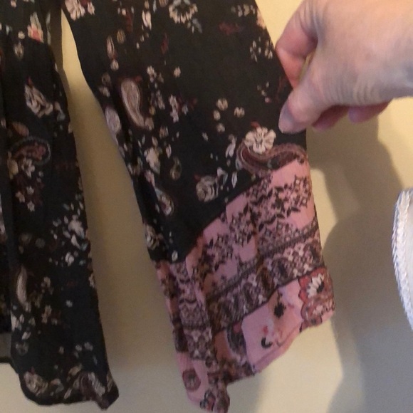 Eye shadow peasant style floral print blouse, med - Picture 5 of 6